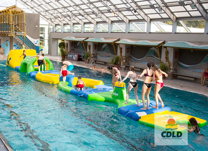 Parcours gonflable aquatique gymnastique